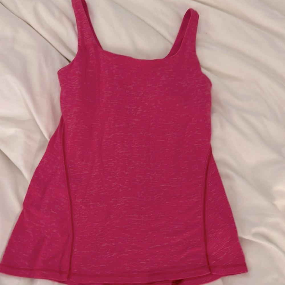 Pink Lululemon top size 4 built in bra